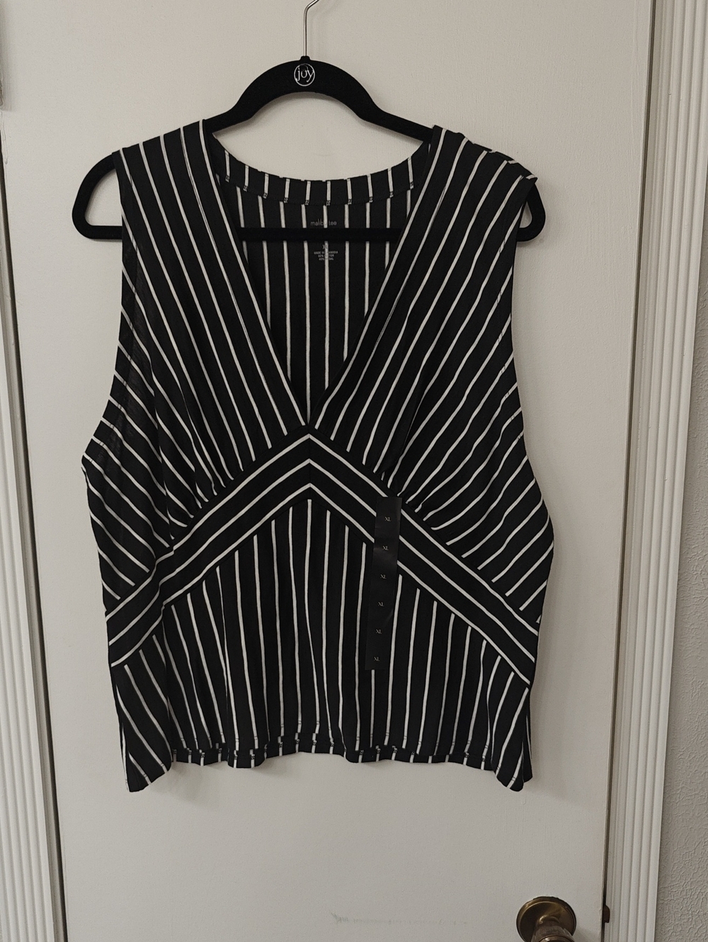 Banana Republic Black & White Striped V-Neck Tee Sleeveless Top